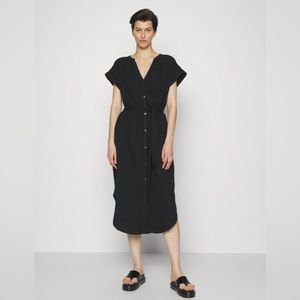 Gap black belted midi dress size medium